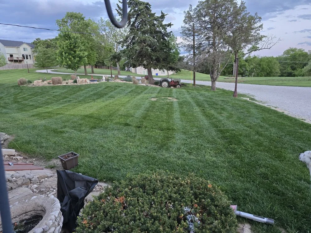 Local landscaping services experts serving Shawnee, KS - Real Deal Lawn & Landscape