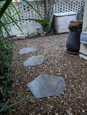 Real Deal Lawn & Landscape Logo