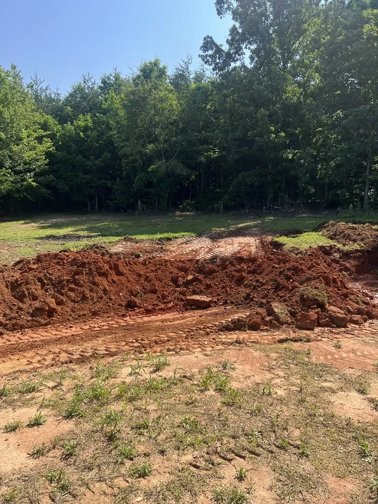 Reliable yard maintenance experts serving Hickory, NC - Real Free Outdoors