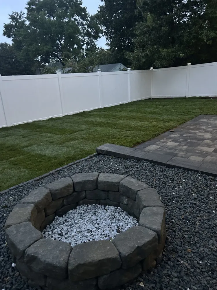 Top-rated lawn mowing service in Providence, RI - Real Growth