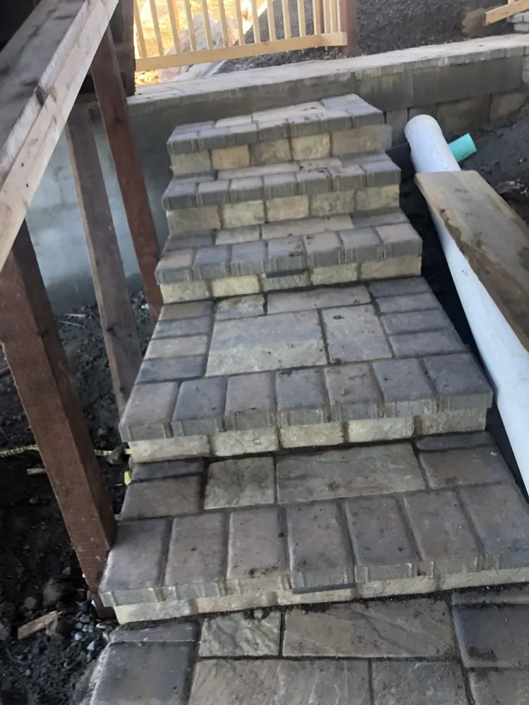 Local yard cleanup service in Petaluma, CA - Real Land Contractors