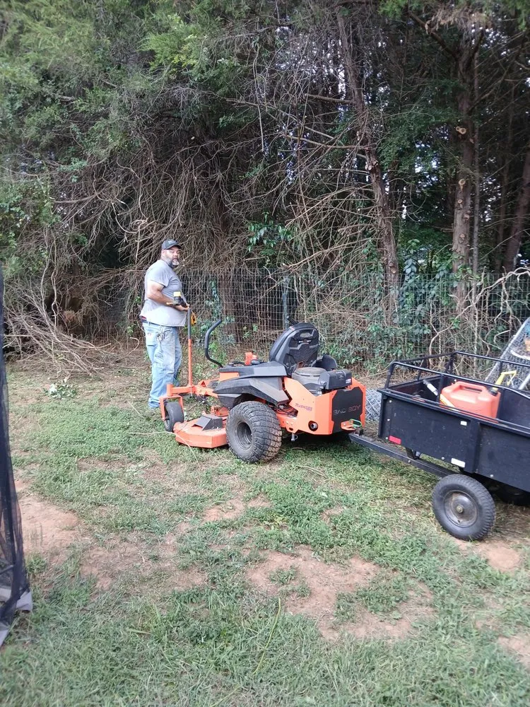 Top-rated lawn care service in Mooresville, NC by Real Services