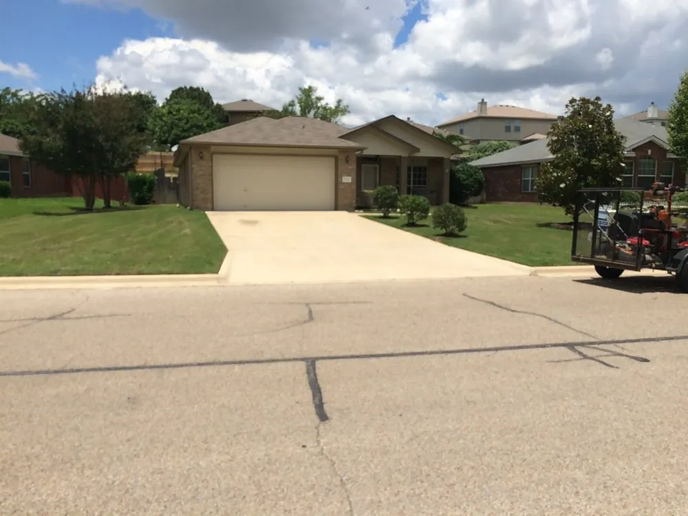 Custom yard maintenance near you across Killeen, TX - Really Nice and Affordable Lawn Service