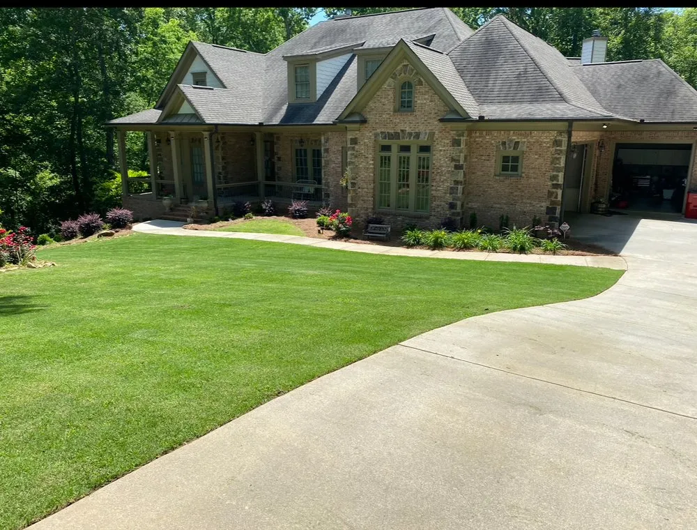 Reliable landscaping services in Hoschton, GA - Realmark