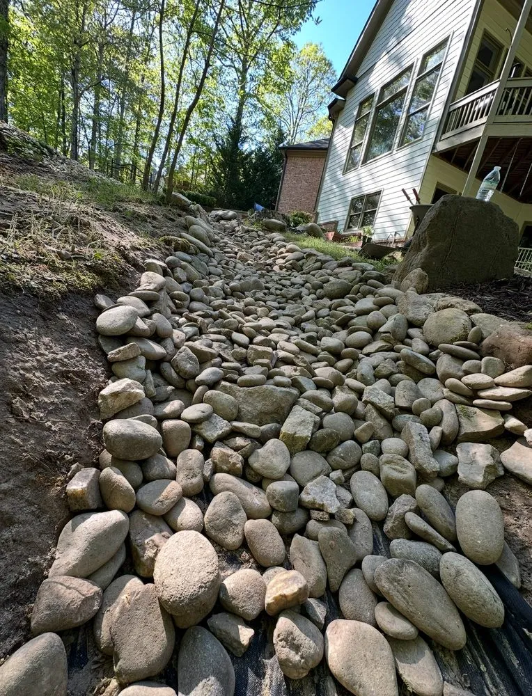 Top-rated landscape installation in Hoschton, GA by Realmark