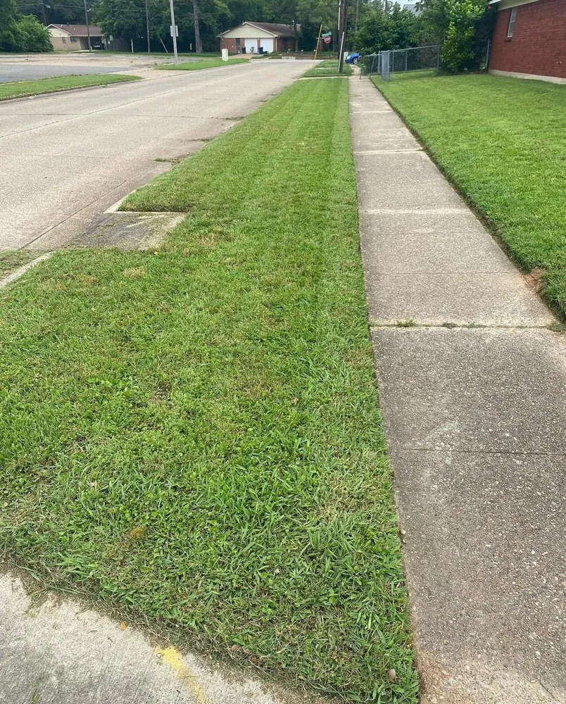 Trusted outdoor landscaping for outdoor upgrades in Shreveport, LA by Realpro Lawncare