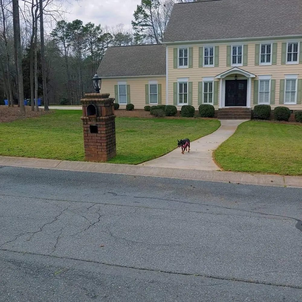 Trusted lawn mowing service in Charlotte, NC - Reape's Lawn Care