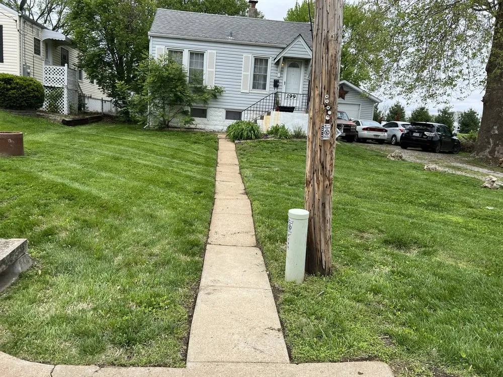 Affordable lawn mowing service for outdoor upgrades across Florissant, MO - Reasonable Grass Cuts And Hauling