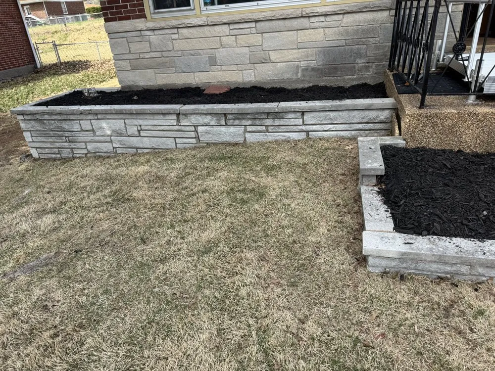 Reliable garden landscaping in Florissant, MO by Reasonable Grass Cuts And Hauling