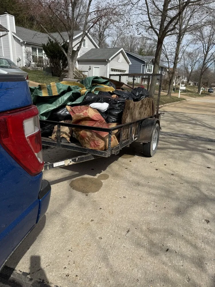 Top-rated garden landscaping in Florissant, MO - Reasonable Grass Cuts And Hauling