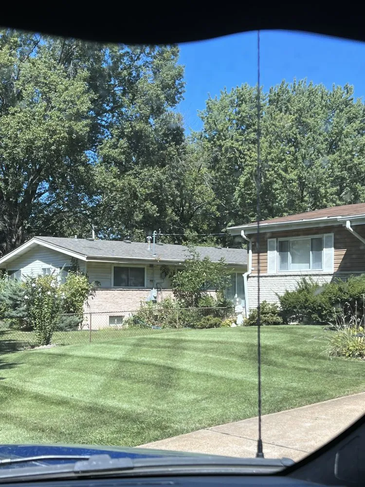 Top-rated lawn care service in Florissant, MO by Reasonable Grass Cuts And Hauling