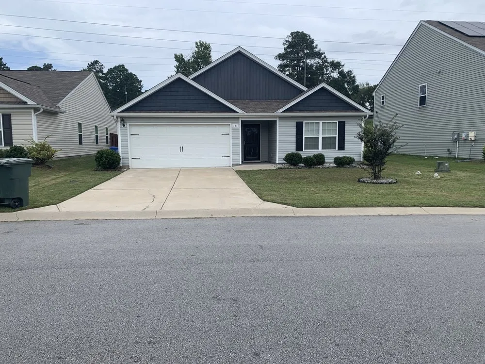 Top-rated garden landscaping for beautiful yards in Columbia, SC by Reaves Lawn And Handman Service