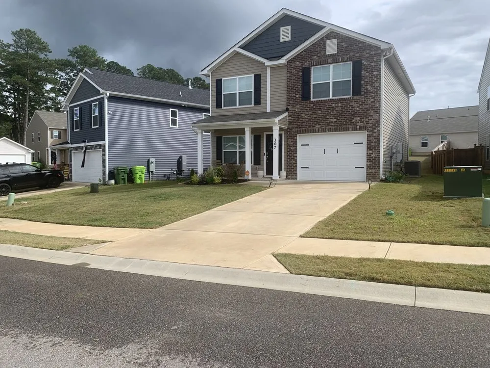 Affordable lawn care service experts serving Columbia, SC - Reaves Lawn And Handman Service