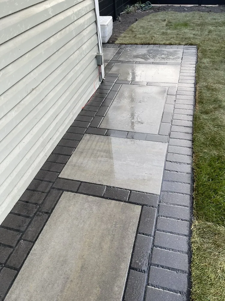 Local landscaping services experts serving Chicago, IL - Rebollo Landscaping