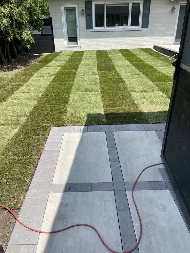 Reliable yard maintenance in Chicago, IL by Rebollo Landscaping