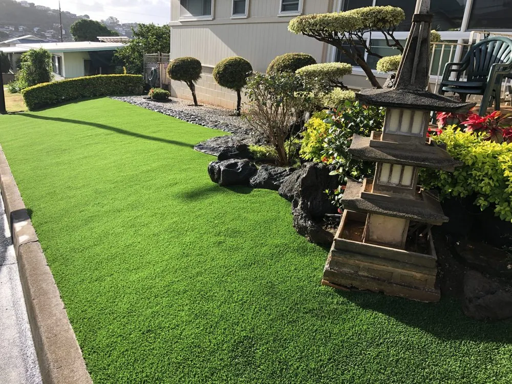 Trusted lawn care service experts serving Honolulu, HI - Rec and Roll