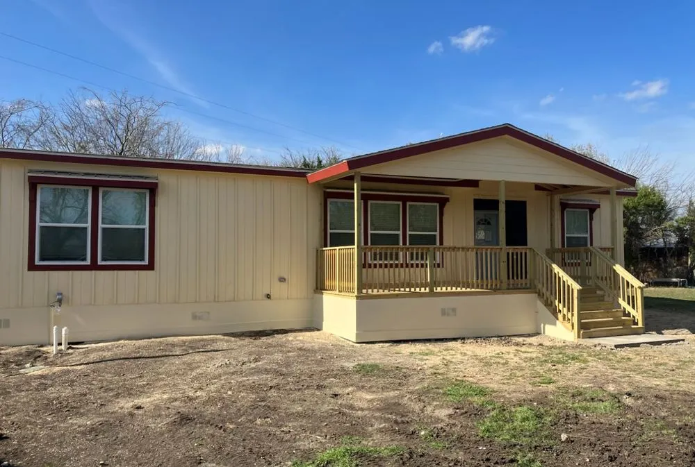 Custom landscape design for homes in Cedar Creek, TX by Recillas Remodeling