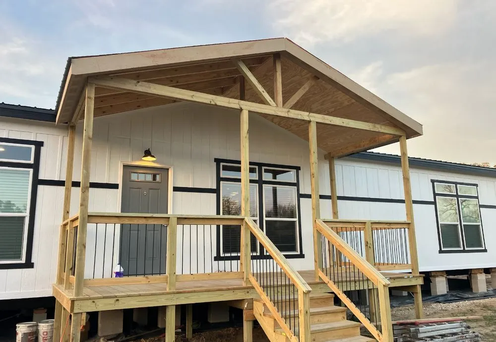 Custom landscape design in Cedar Creek, TX by Recillas Remodeling