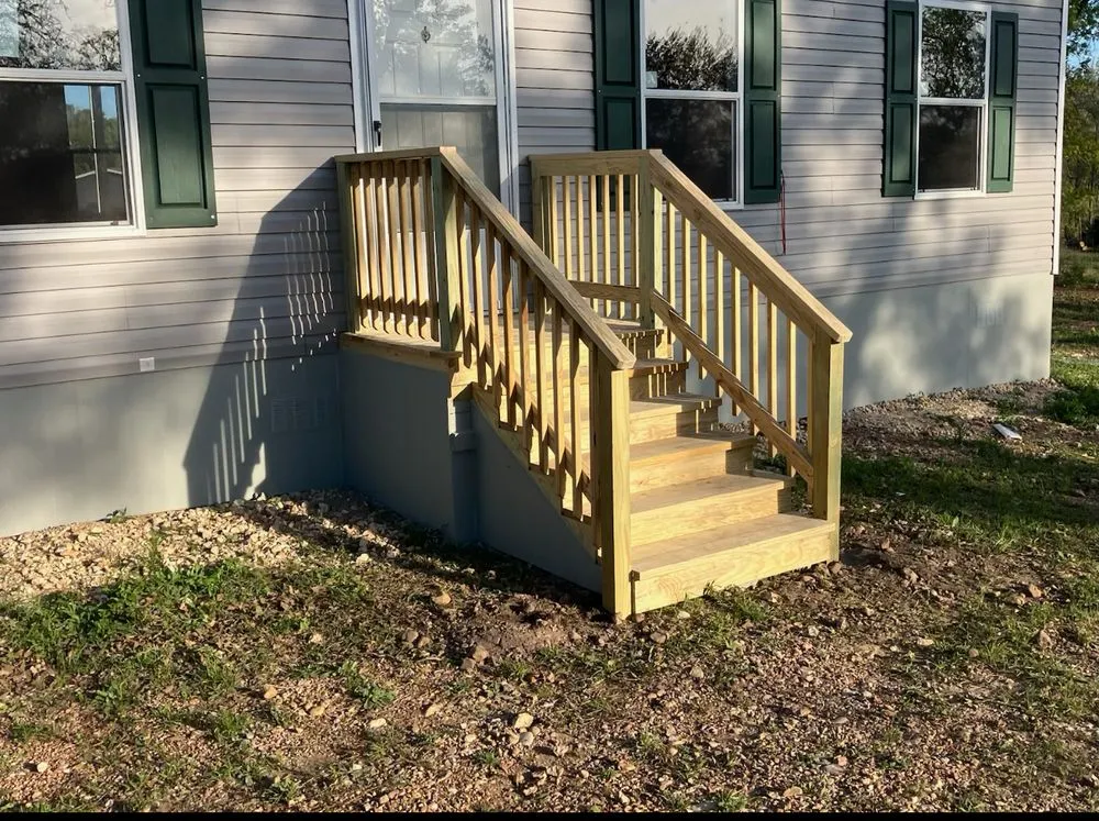 Local yard cleanup service in Cedar Creek, TX by Recillas Remodeling