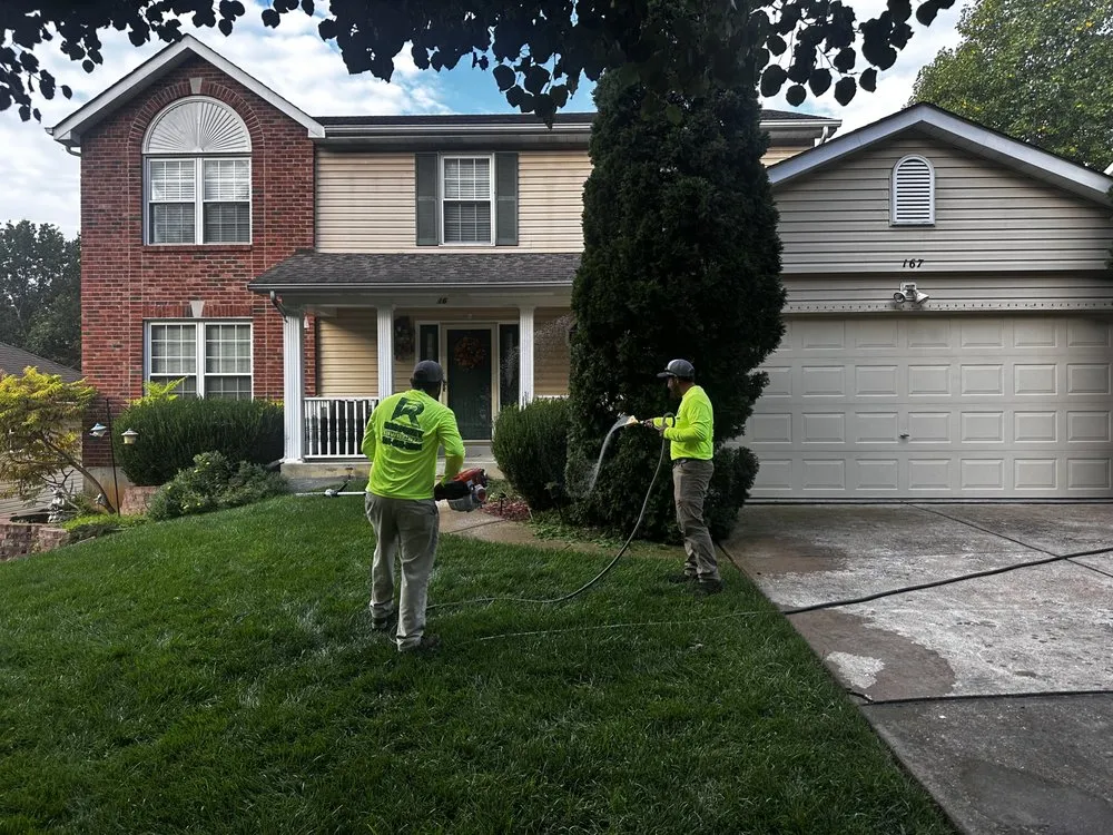 Top-rated yard maintenance with custom design in Imperial, MO by Recovery Lawn Care