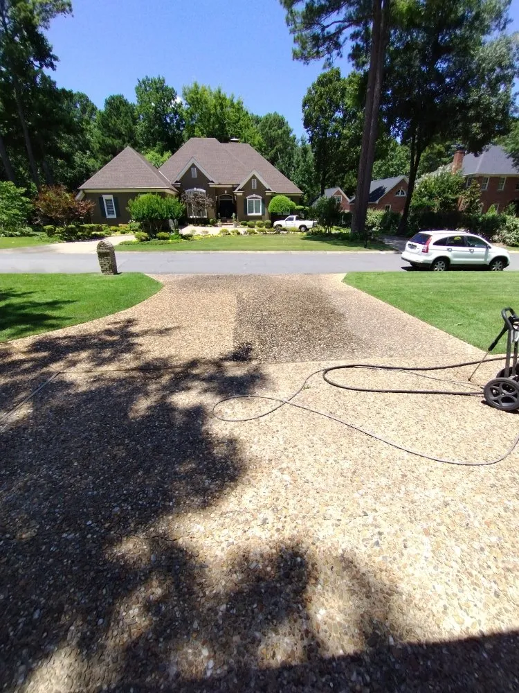Affordable lawn care service in Little Rock, AR by Recovery Washing and Lawncare