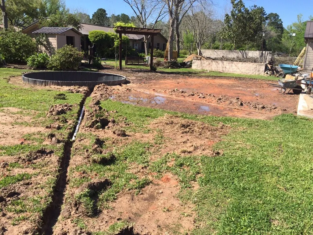 Custom lawn mowing service for residential properties in The Woodlands, TX by Recreation Pro