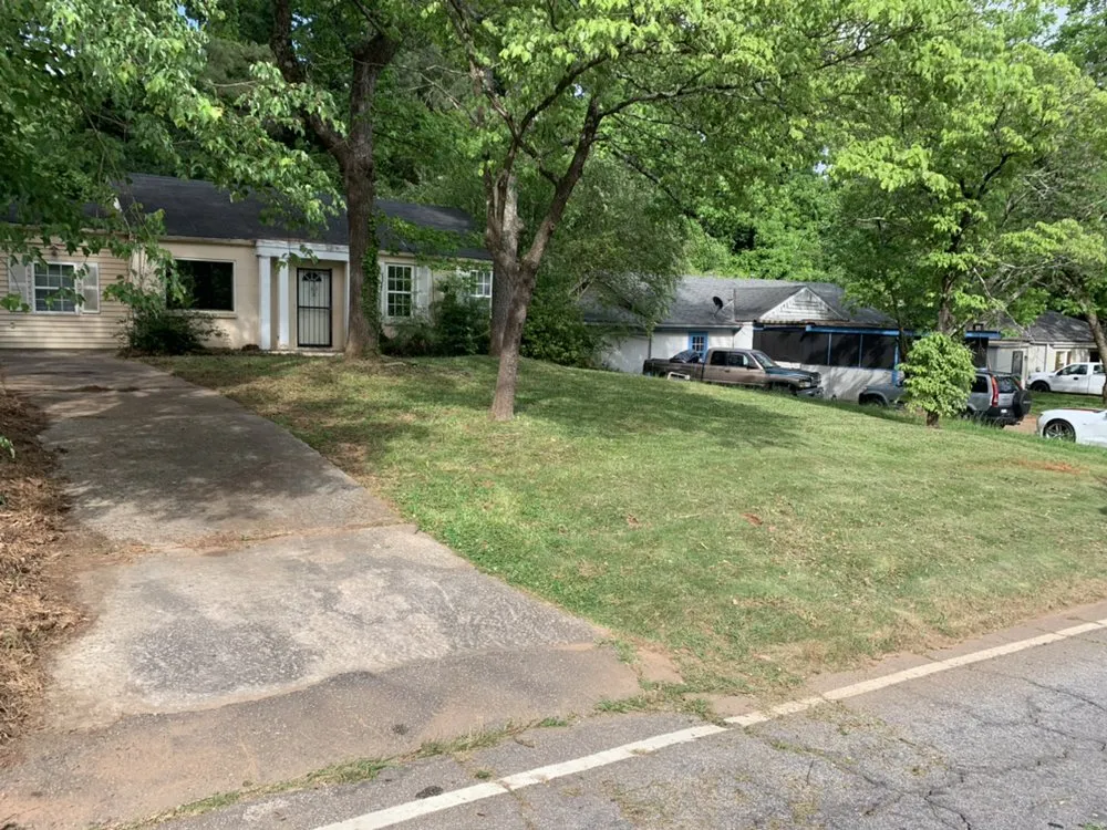 Professional yard maintenance in Hampton, GA - Red Byrd Junk Removal & Landscaping