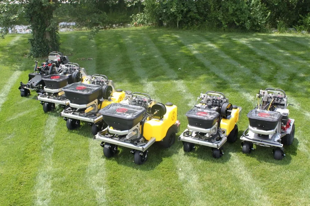 Top-rated yard maintenance for beautiful yards across Greenwich, CT - Red Carpet Turf