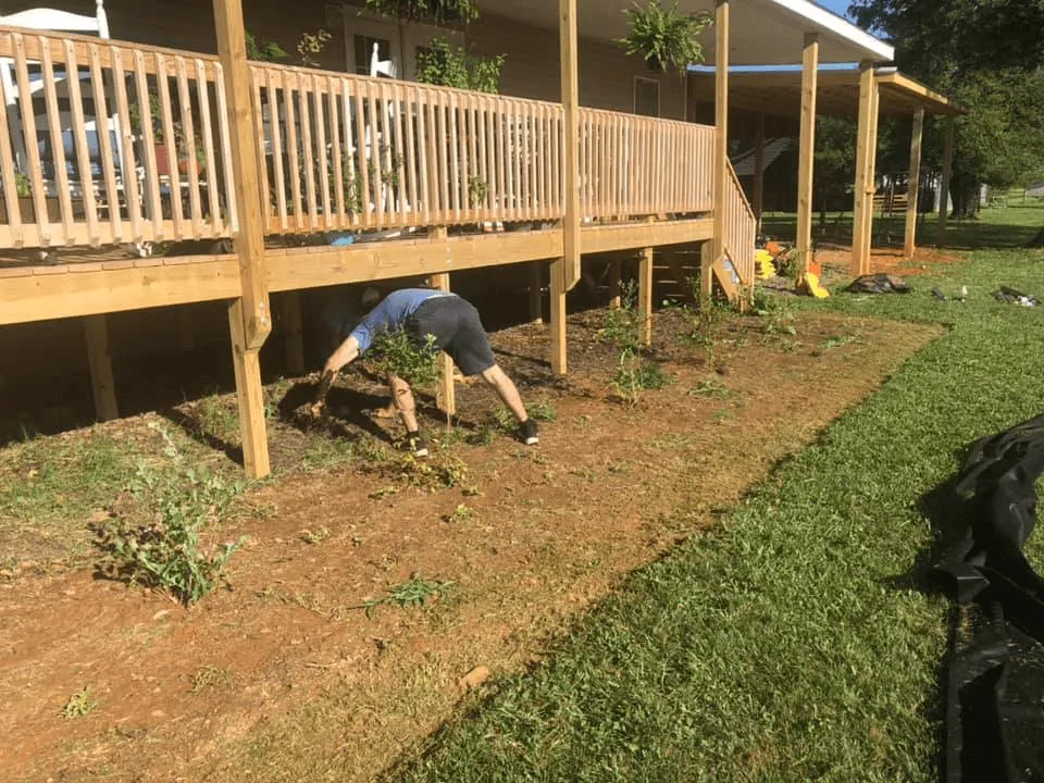 Custom yard maintenance experts serving Sophia, NC - Red Clay Landscapers
