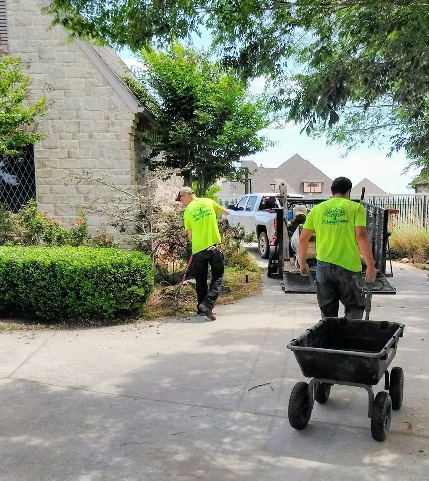 Reliable residential landscaping experts serving Shawnee, OK - Red Dirt Land Management