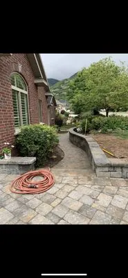 Red Dirt Landscaping Logo