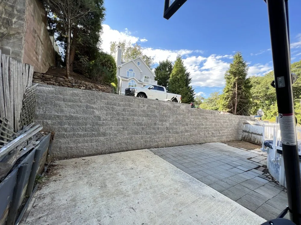 Reliable yard cleanup service in Atlantic Highlands, NJ by Red Edge Landscaping