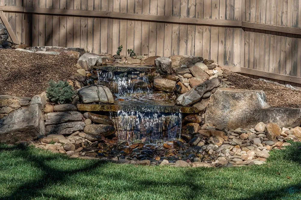 Affordable lawn mowing service experts serving Travelers Rest, SC - Red Elm Residential & Landscapes