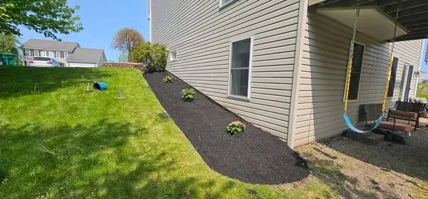 Red Hill Lawn Care Logo