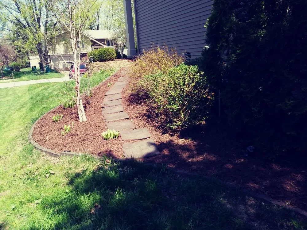Professional yard maintenance in Ypsilanti, MI - Red Leaf Landscaping