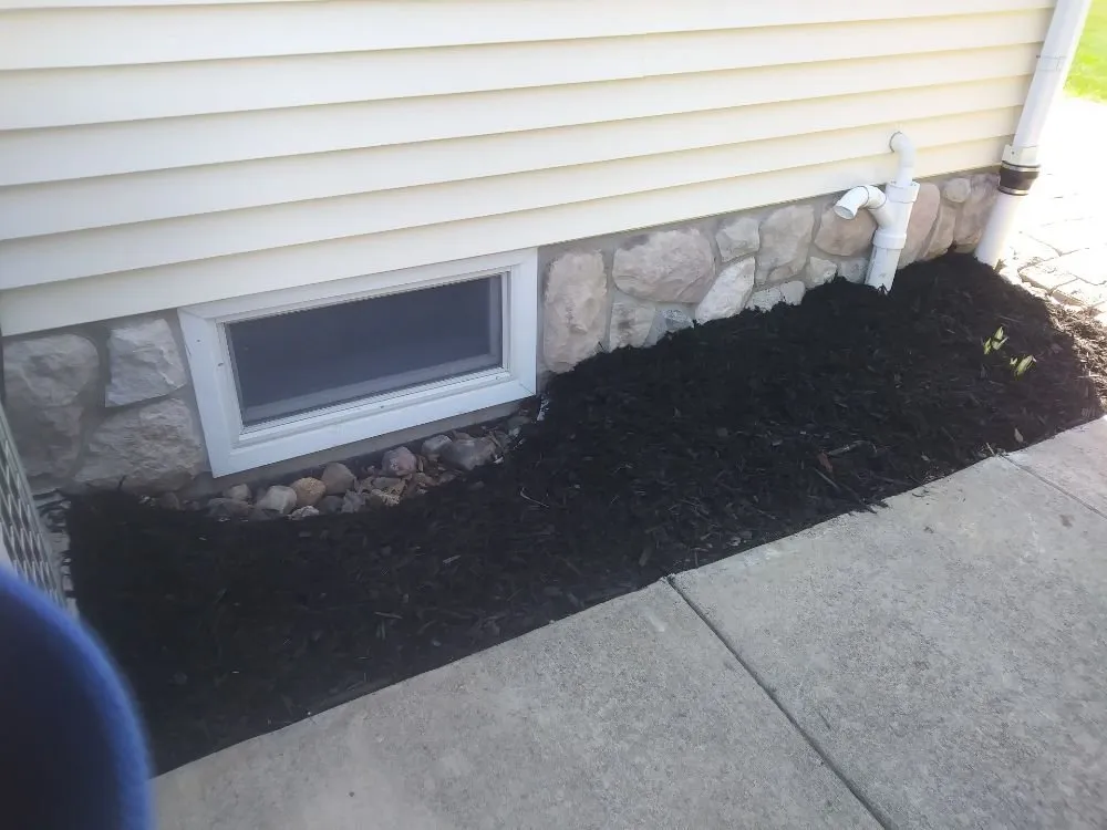 Custom landscape installation experts serving Ypsilanti, MI - Red Leaf Landscaping