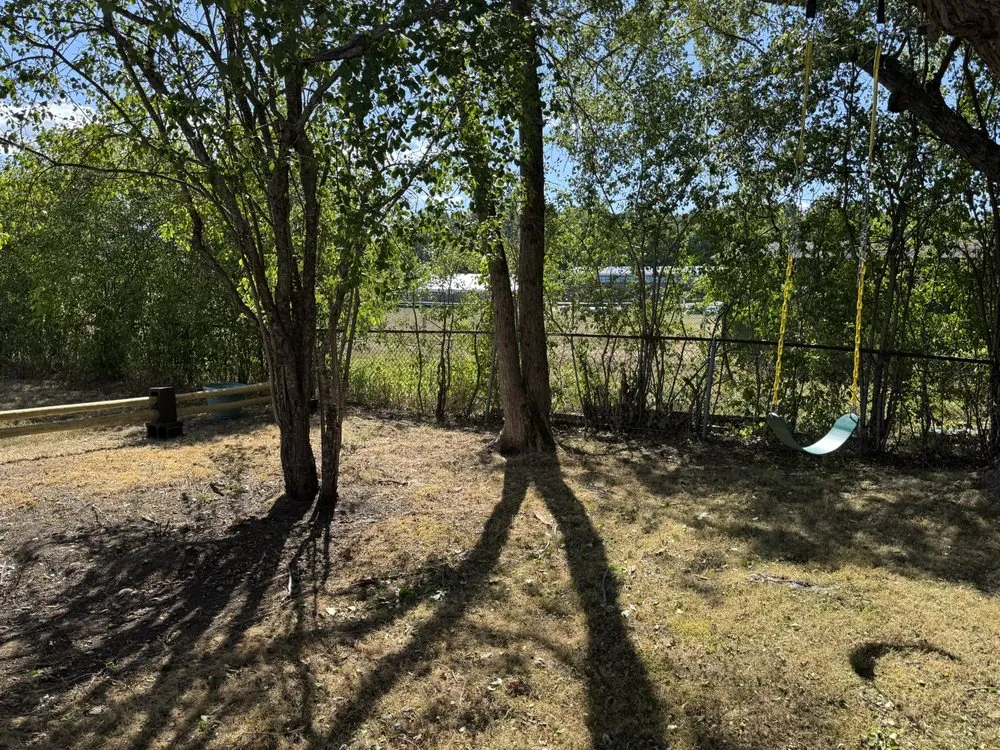 Top-rated lawn care service in Hermon, ME by Red Line Lawn Care