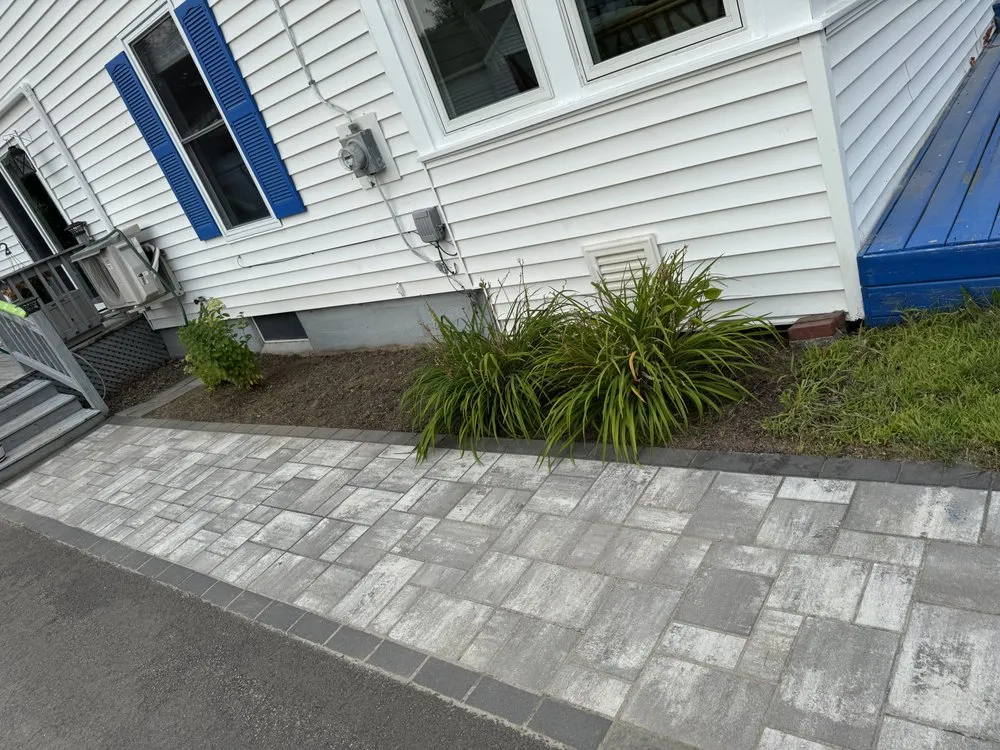 Trusted lawn mowing service experts serving Hermon, ME - Red Line Lawn Care