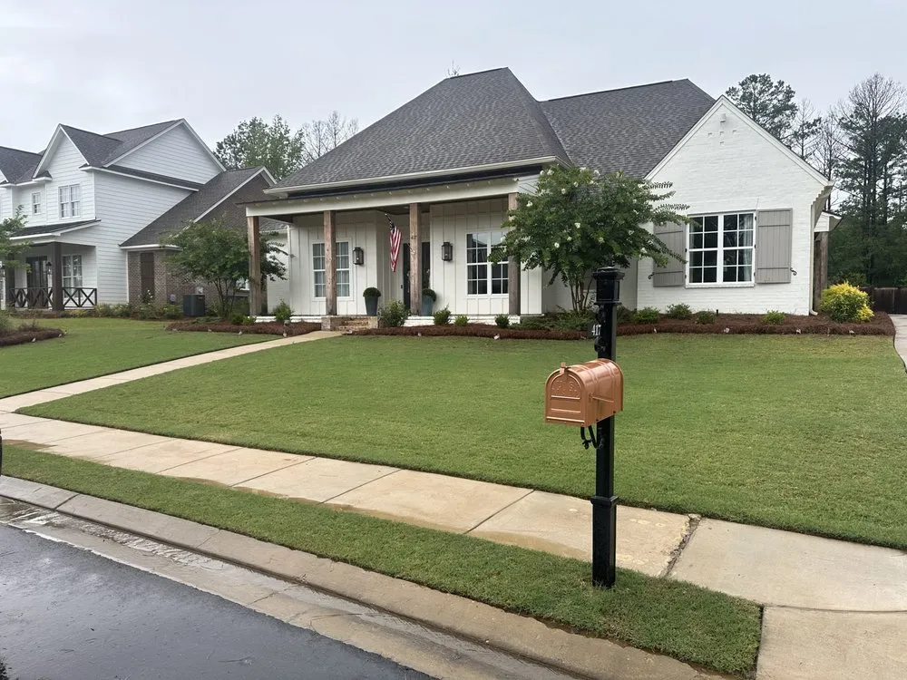 Custom yard maintenance for beautiful yards in Flora, MS by Red Line Lawn