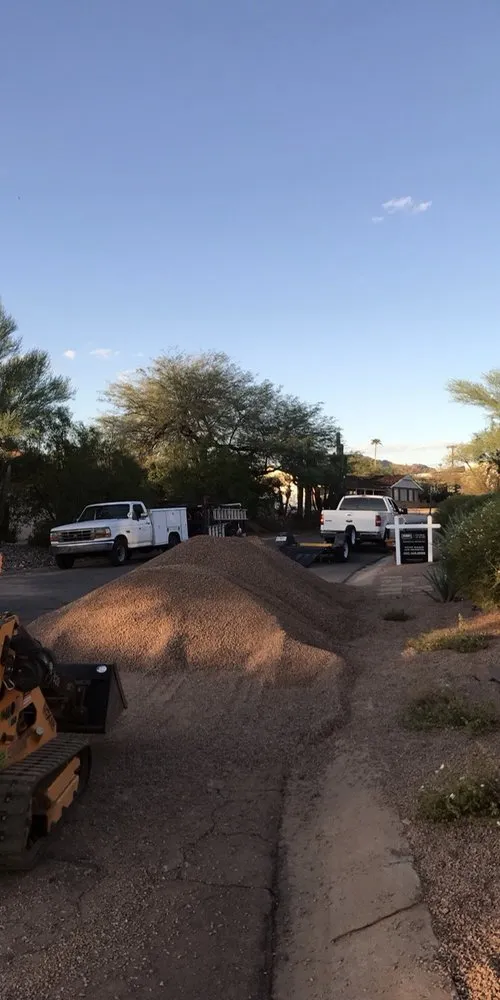 Reliable yard maintenance in Phoenix, AZ by Red Mountain Lawn Care