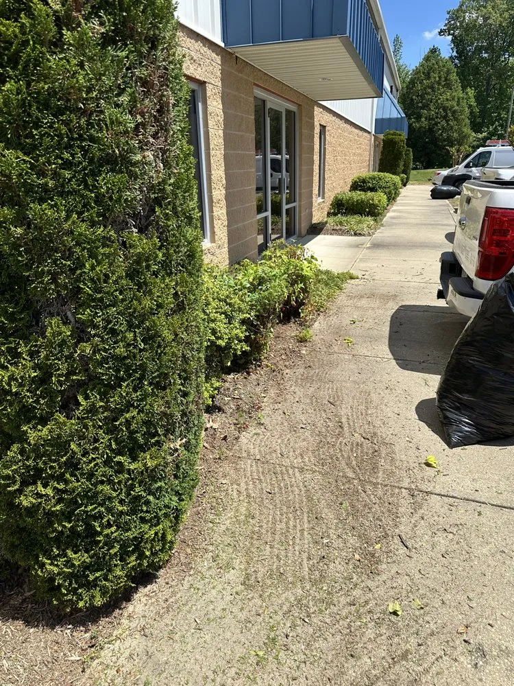 Top-rated residential landscaping experts serving Hollywood, MD - Red Oak Grounds Maintenance