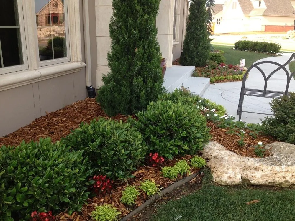 Professional residential landscaping experts serving Jenks, OK - Red Oak Landscape