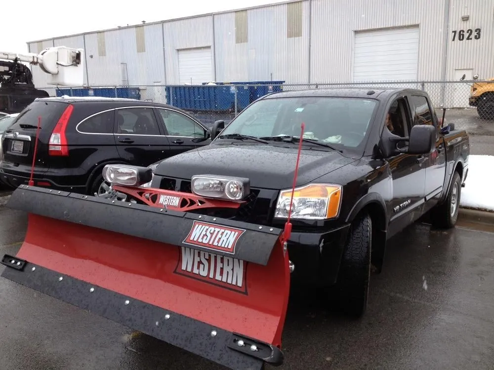 Top-rated lawn mowing service near you across Jenks, OK - Red Oak Landscape