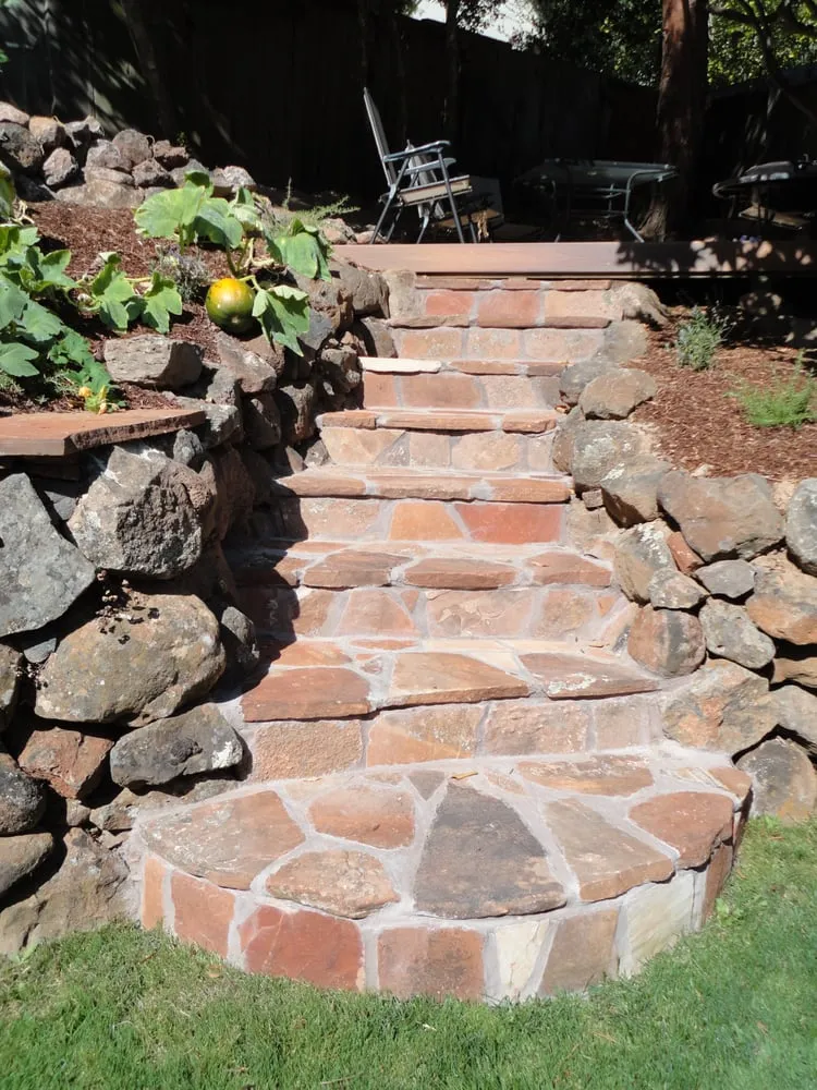 Trusted yard cleanup service in San Bruno, CA by Red Oak Landscape