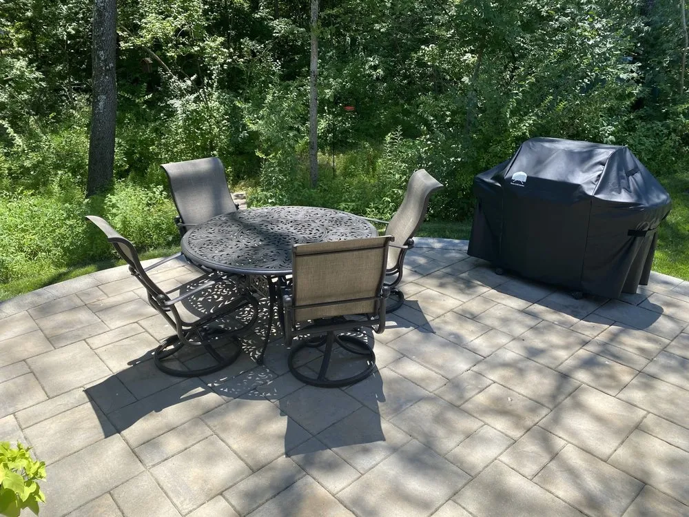 Trusted residential landscaping in Arnold, MO by Red Oak Landscaping