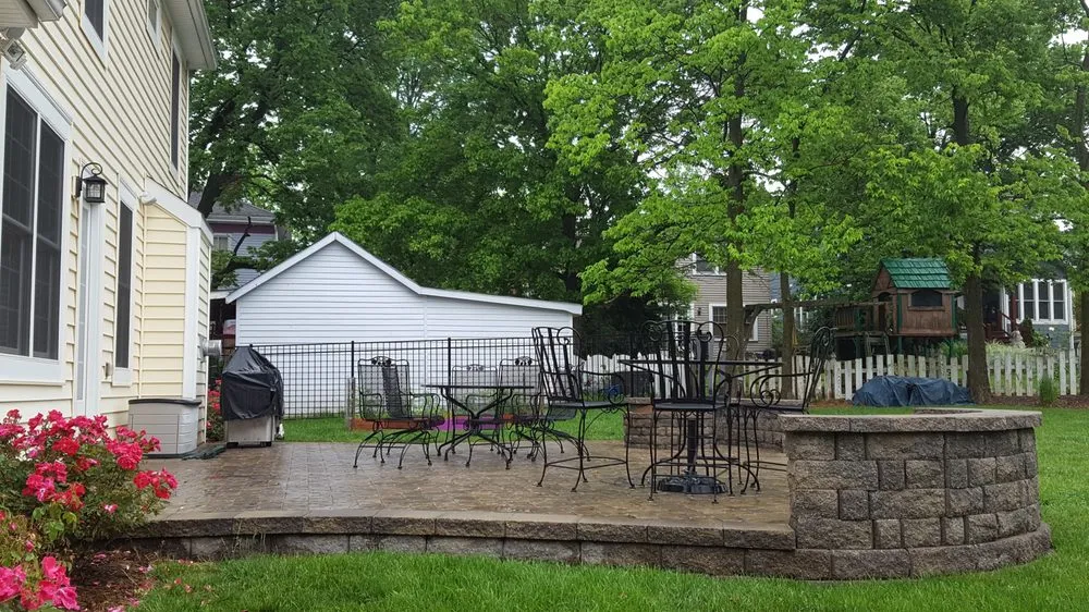 Custom landscape design in Arnold, MO - Red Oak Landscaping