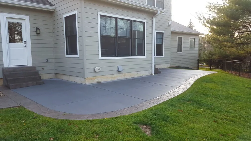 Local landscaping services in Arnold, MO by Red Oak Landscaping