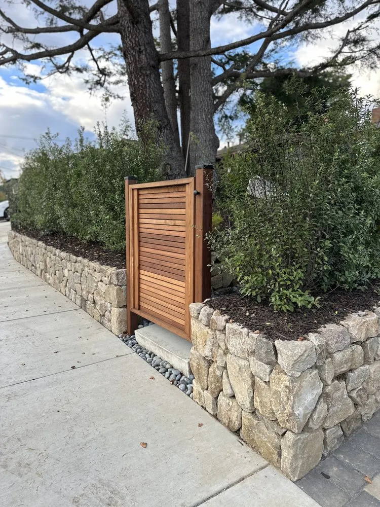 Top-rated garden landscaping in Redwood City, CA by Red Oak Landscaping