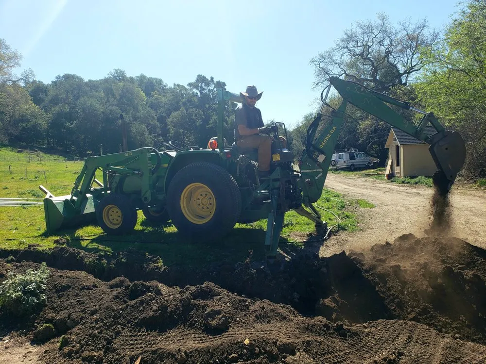Professional yard maintenance experts serving Santa Maria, CA - Red Oak Landscaping