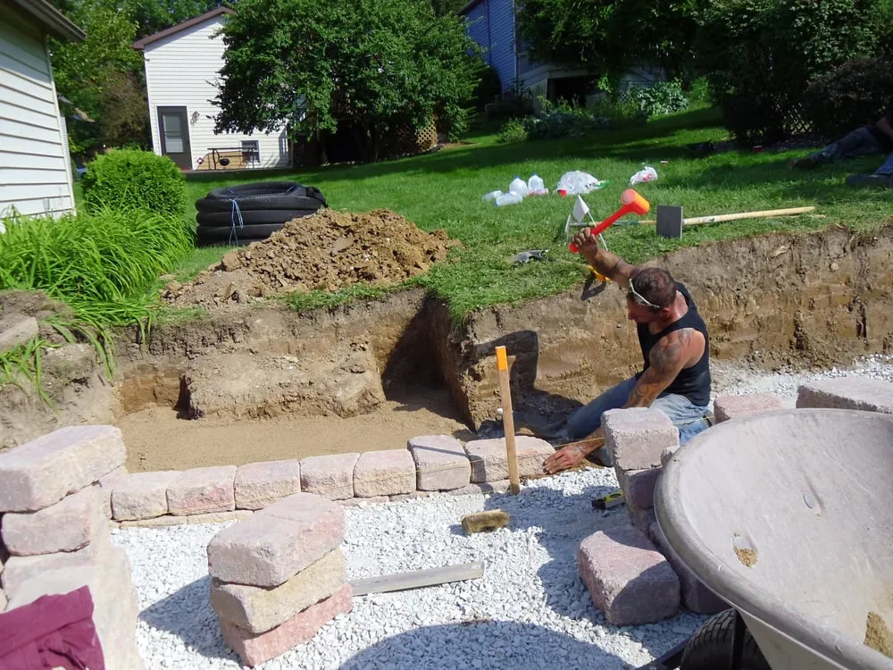 Affordable yard cleanup service in crestwood, IL - Red Oaks Landscaping